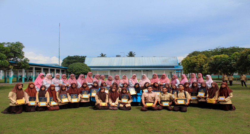 Pembagian Raport Semester Genap Tahun Pelajaran 2024/2025